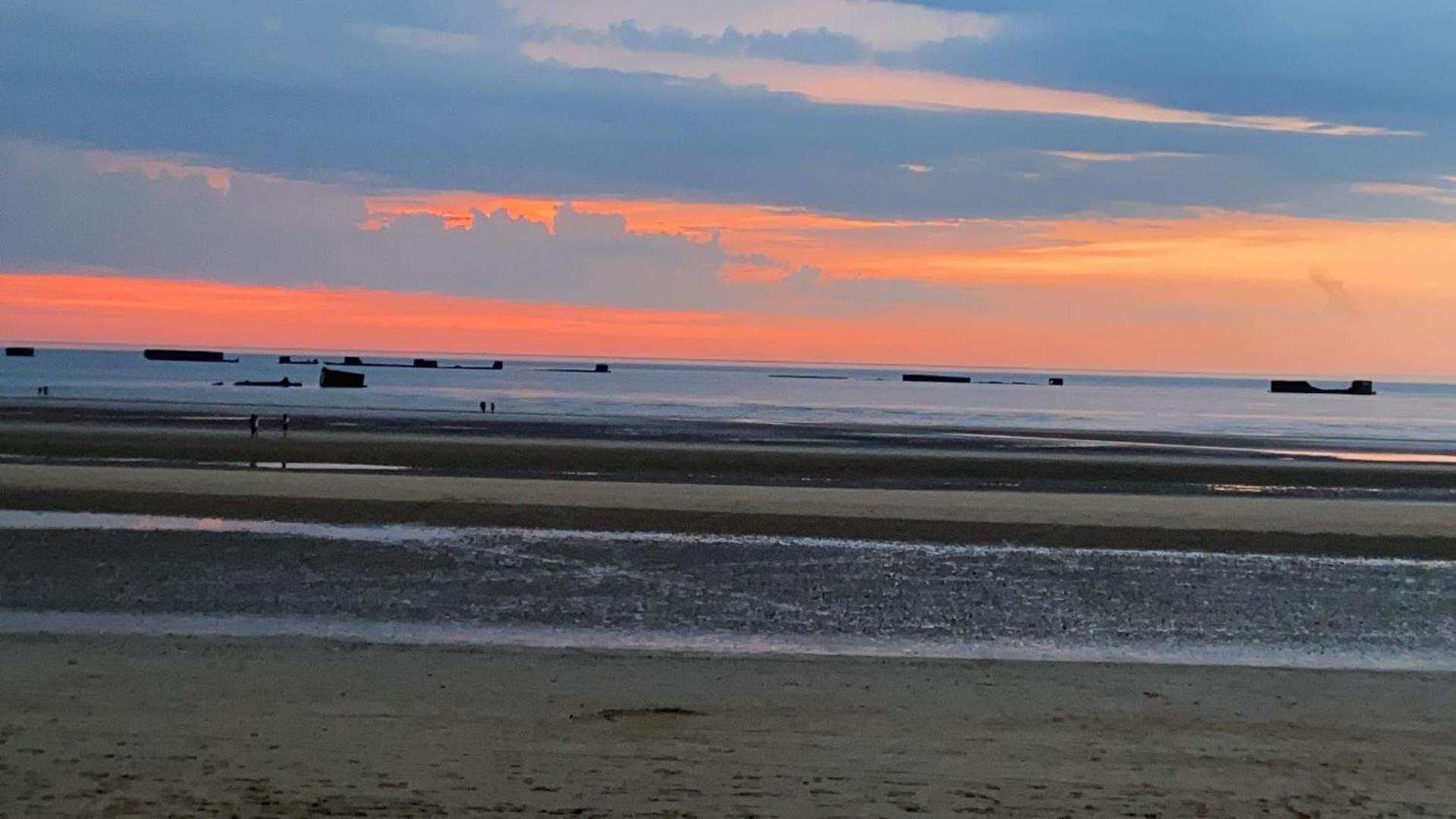 Gites En Normandie En Front De Mer A Asnelles , 3Km D'Arromanches, 10Km De Bayeux Ngoại thất bức ảnh